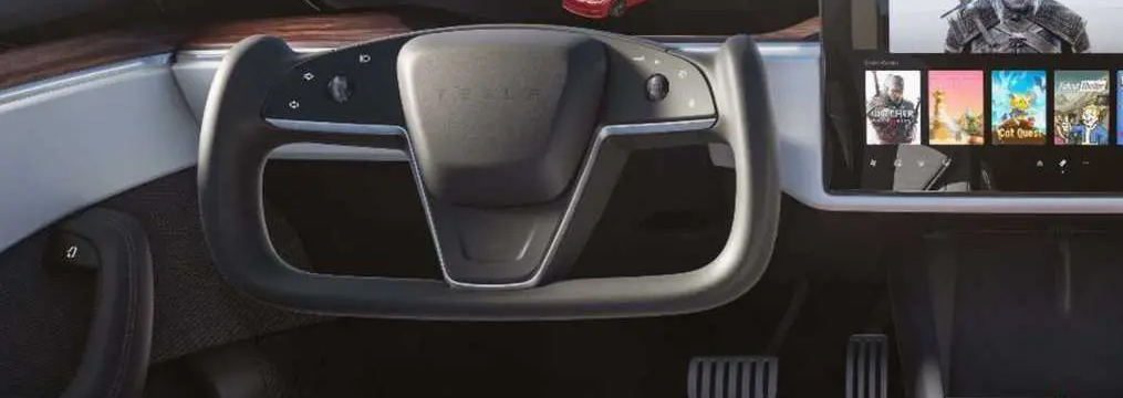 Tesla entrega los primeros Model S Plaid con un volante revolucionario: el volante yugo